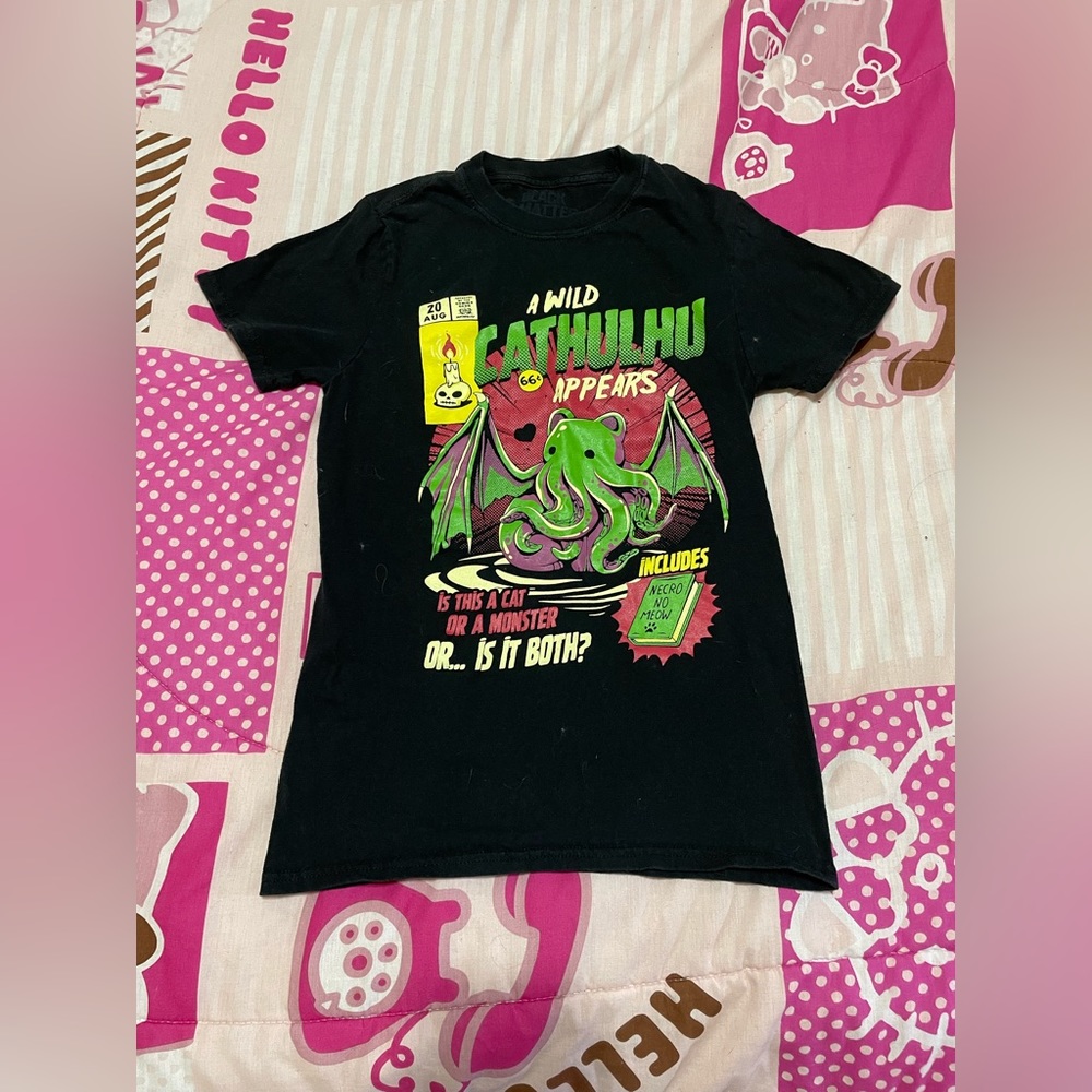 Cathulu Appears! Tshirt